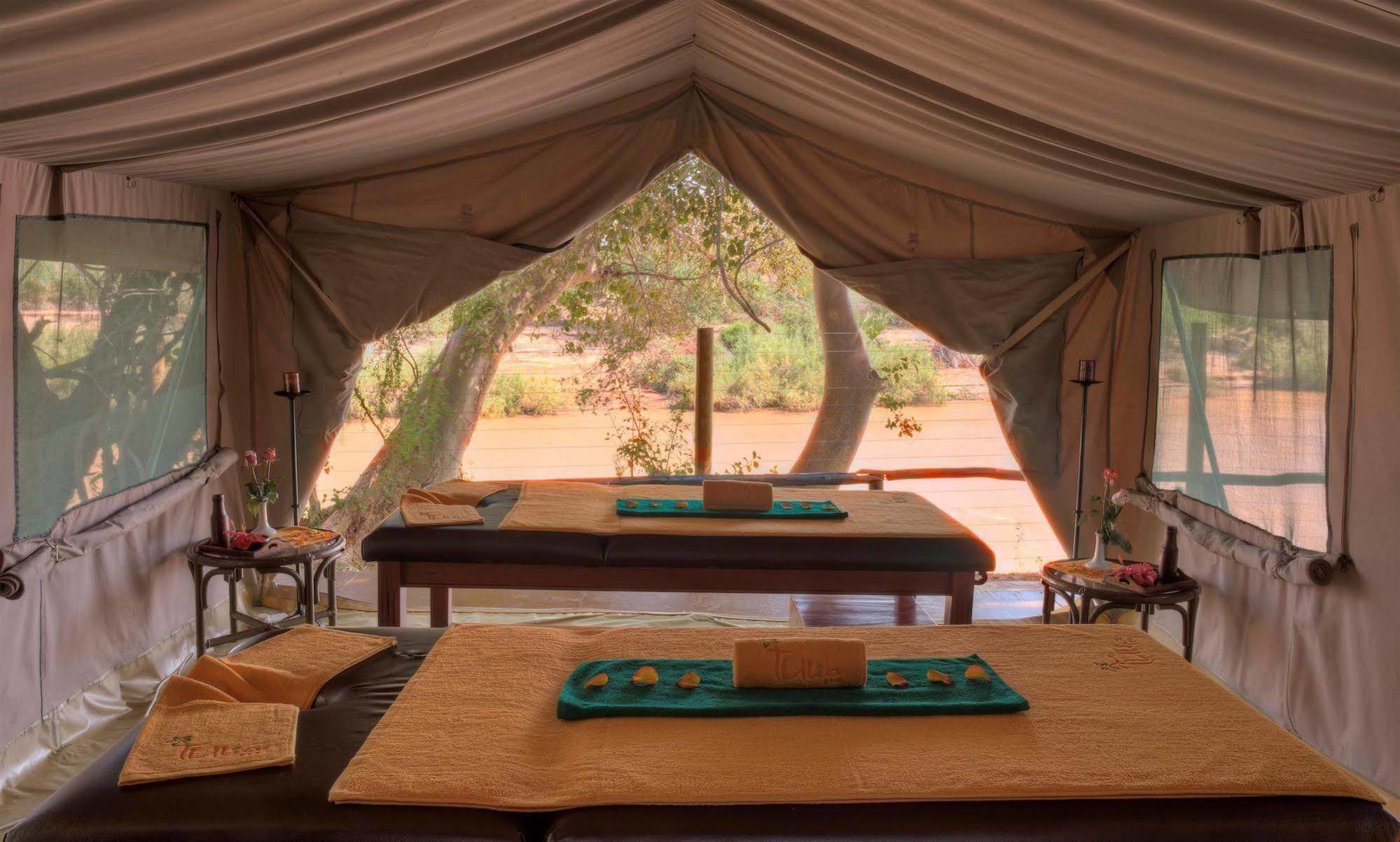 Sarova Shaba Game Lodge Archers Post Exterior photo