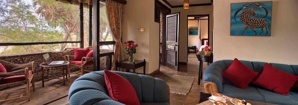 Sarova Shaba Game Lodge Archers Post Exterior photo